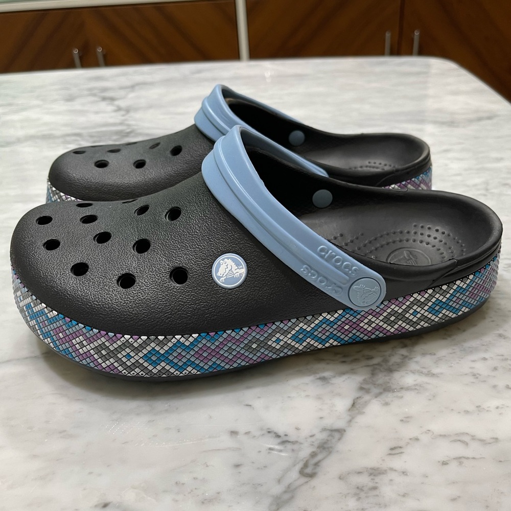 Crocs black mosaic Aztec blue size 8 women’s size 6 mens. These run small!
